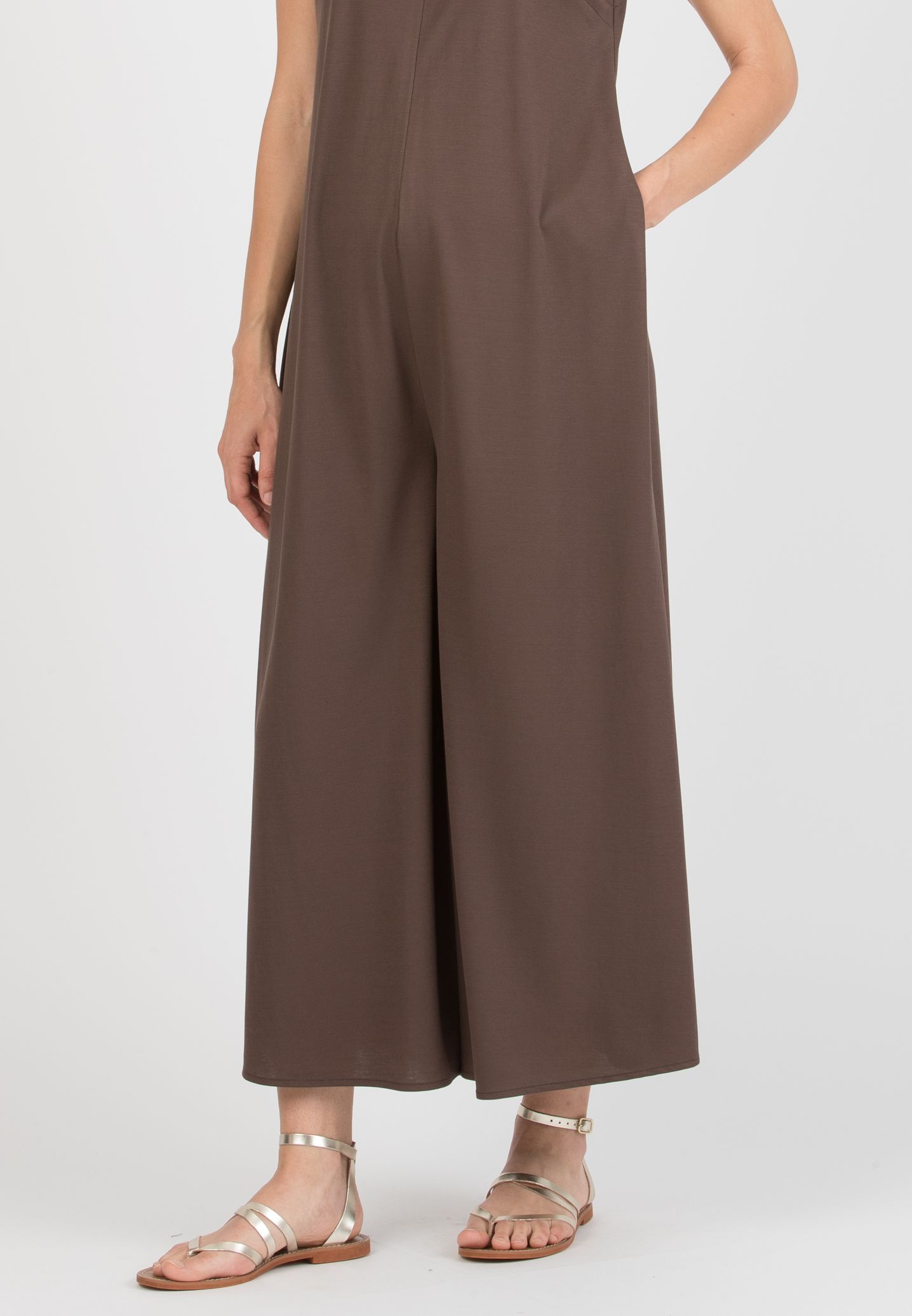 MIRANDA – Maternity Viscose Piqué Jumpsuit with V-Neck and Front Zip (Marrone)