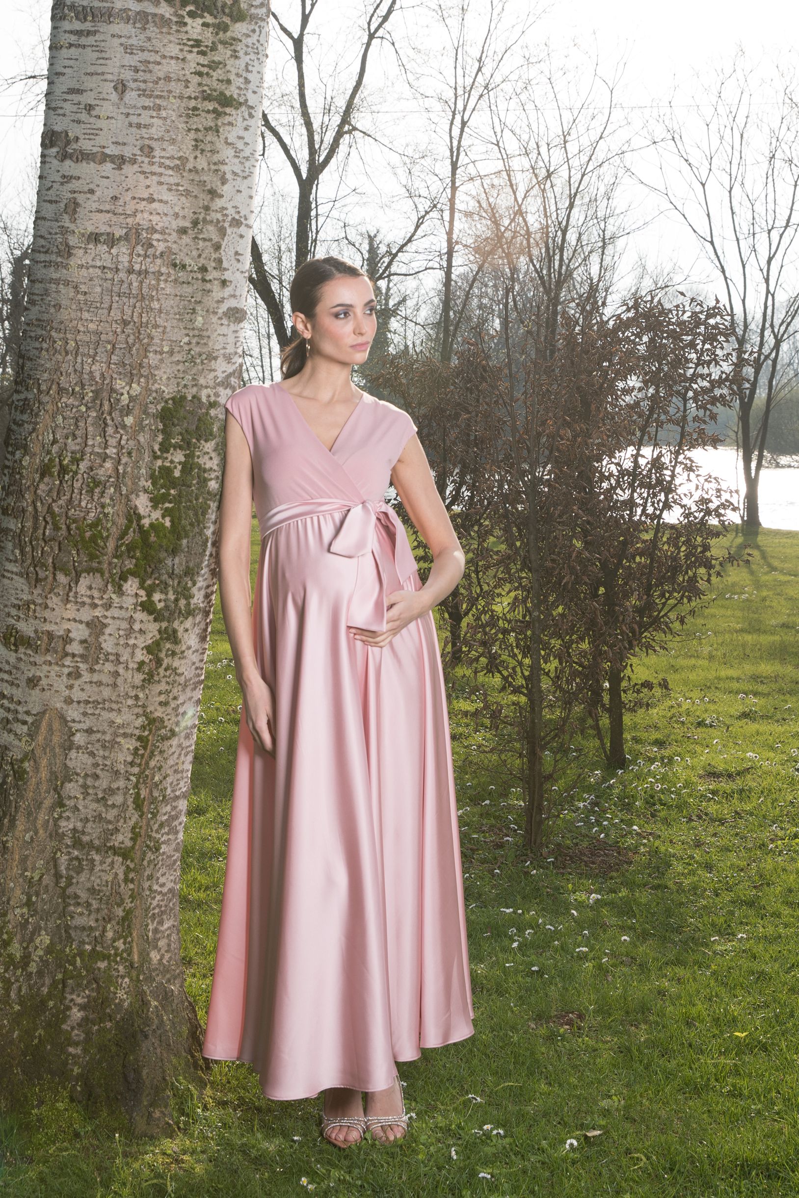 LUCREZIA - Maternity & Nursing Maxi Dress with Satin Skirt (Cipria)