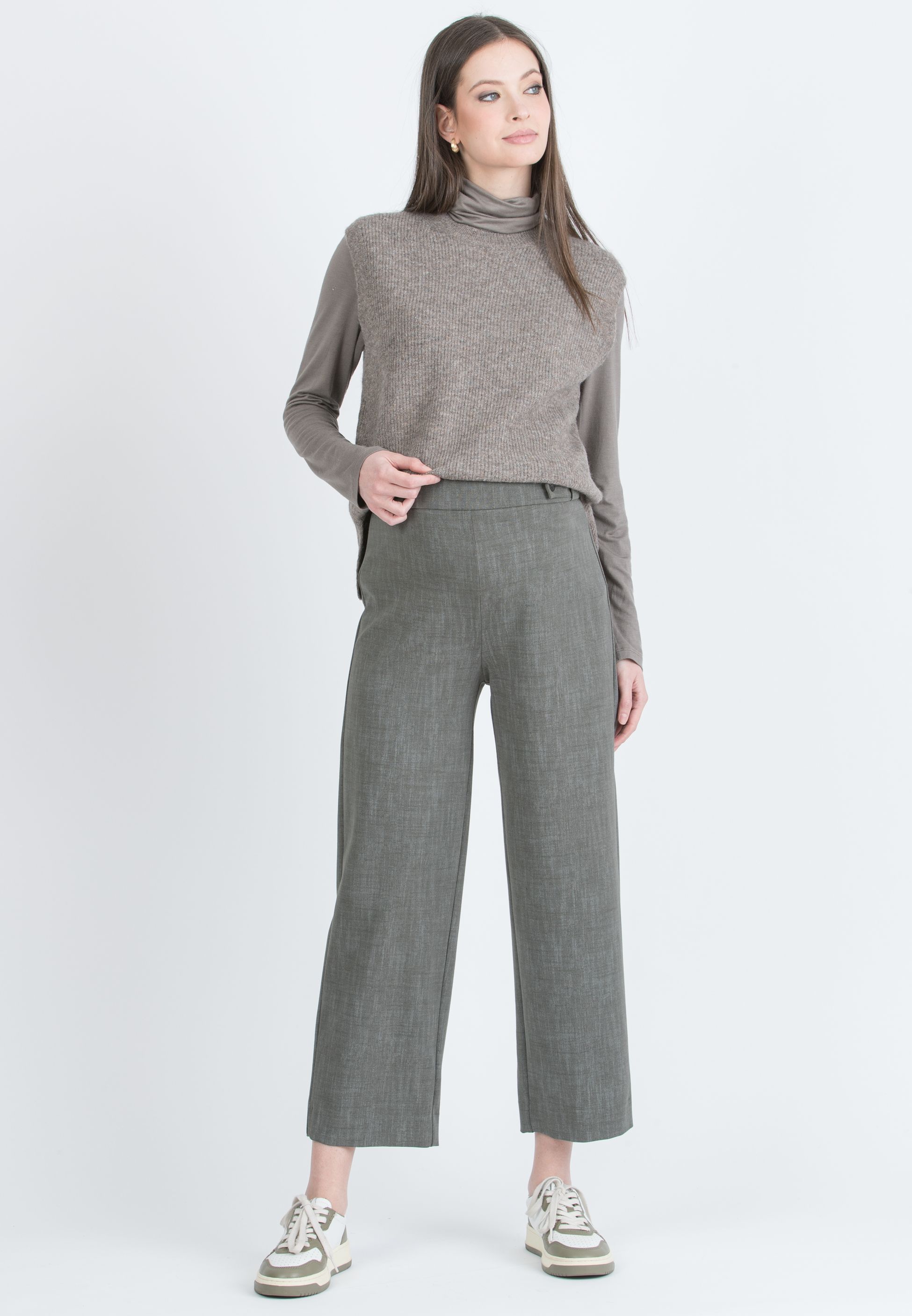 EVAN - Wide-leg Cropped Maternity Trousers with Adjustable Button Waist (Verde Militare)
