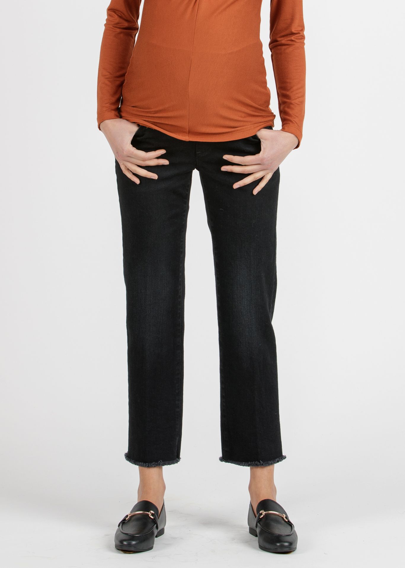GIADA BLACK - Cropped Straight Maternity Jeans with Fringed Hem (Nero)