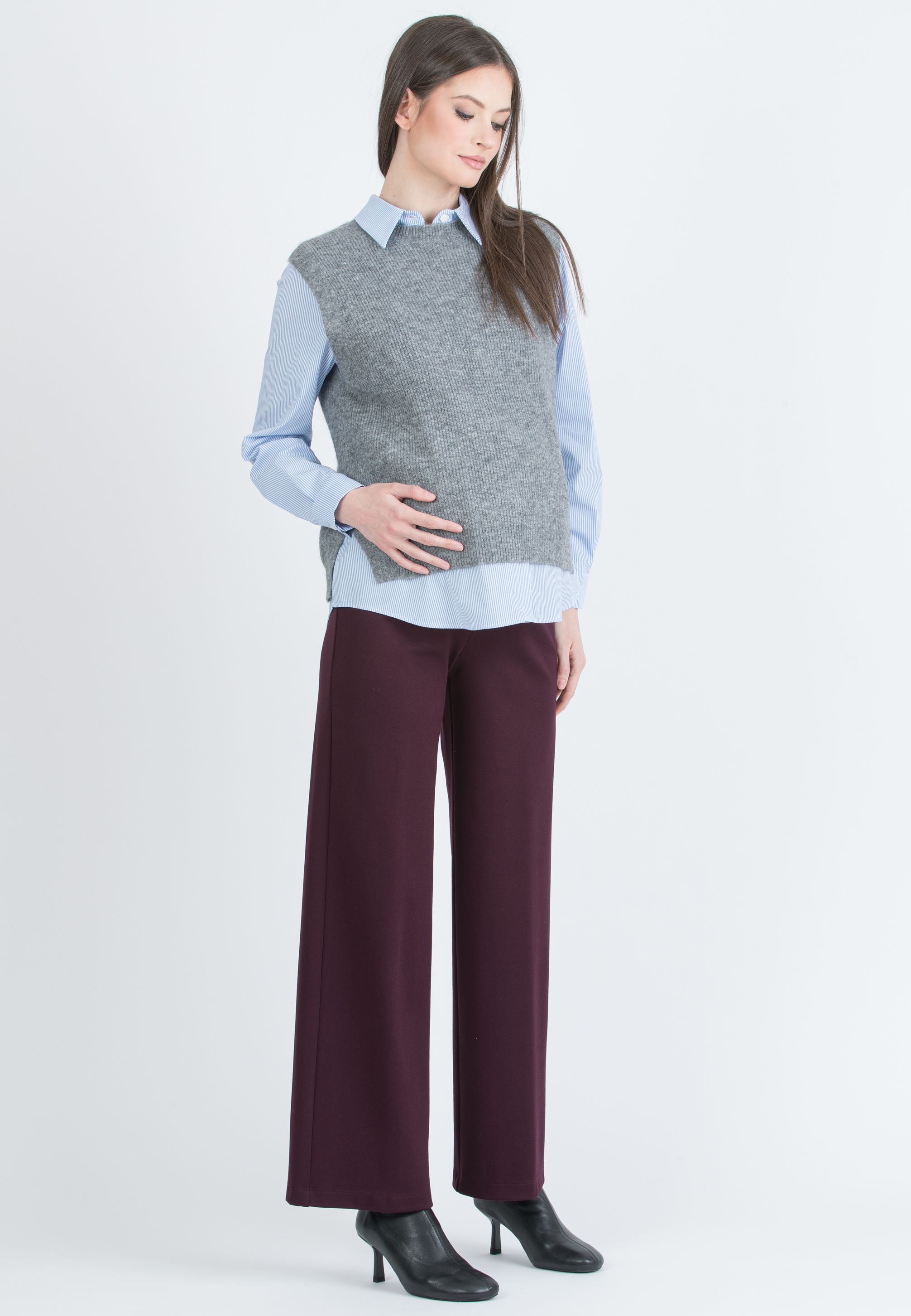 KIMBERLY - Maternity trousers in Diagonal Ponte Fabric (Bordeaux)