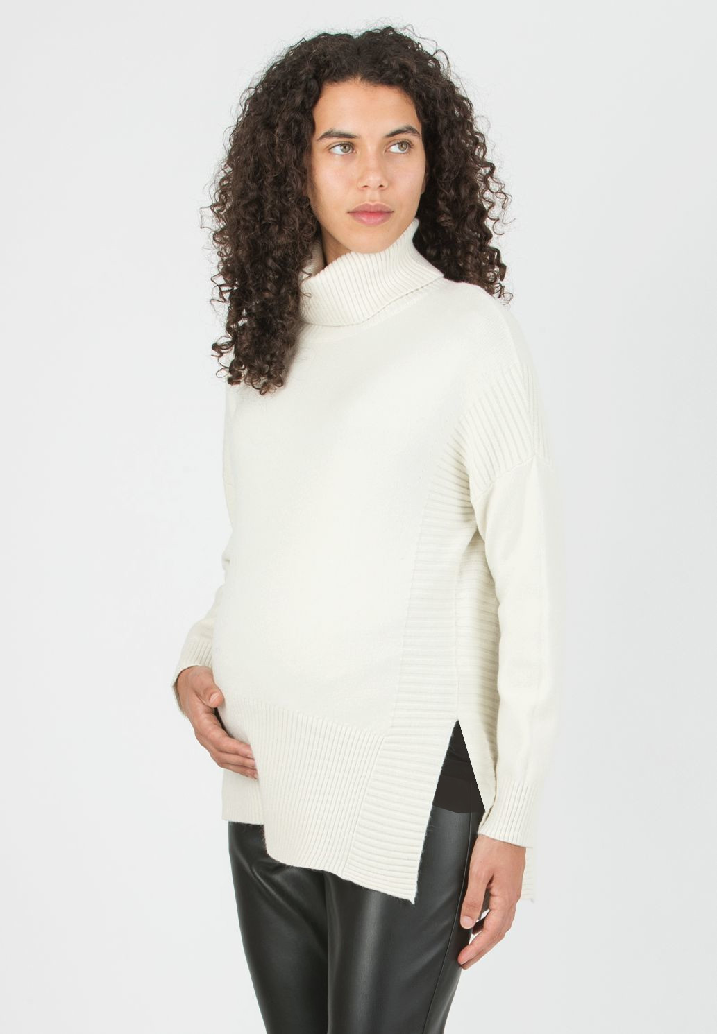 BRANDY - Maternity Wool Blend Sweater with Asymmetric Hem (Gesso)