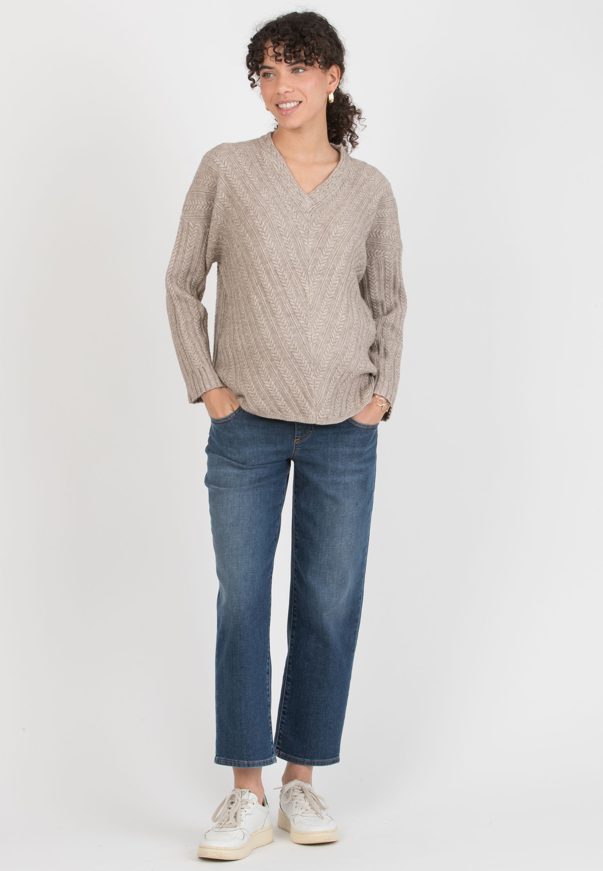 NATALIA - Maternity Cable Knit Jumper with V-neck (Sabbia)