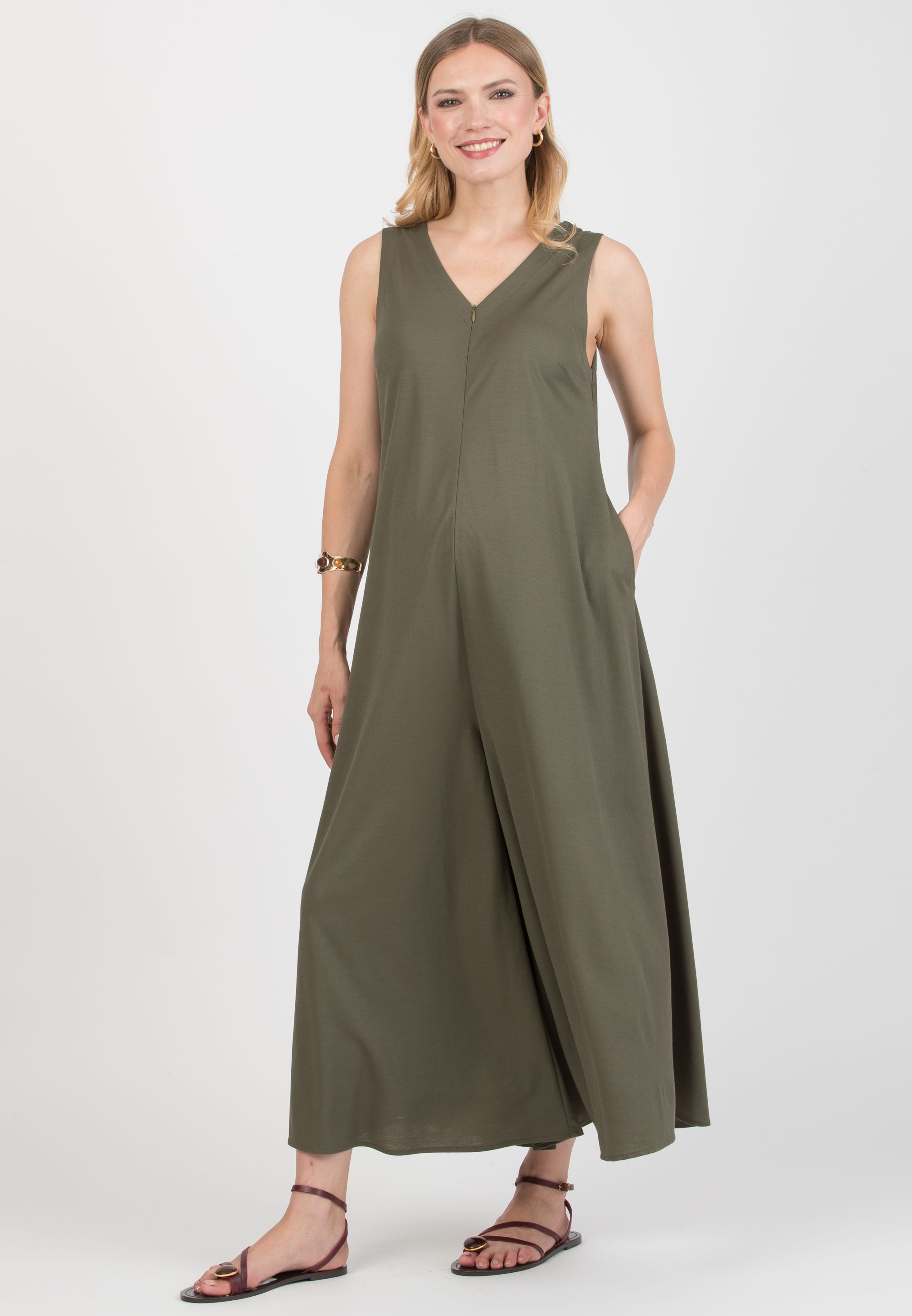 MIRANDA – Maternity Viscose Piqué Jumpsuit with V-Neck and Front Zip (Verde Militare)