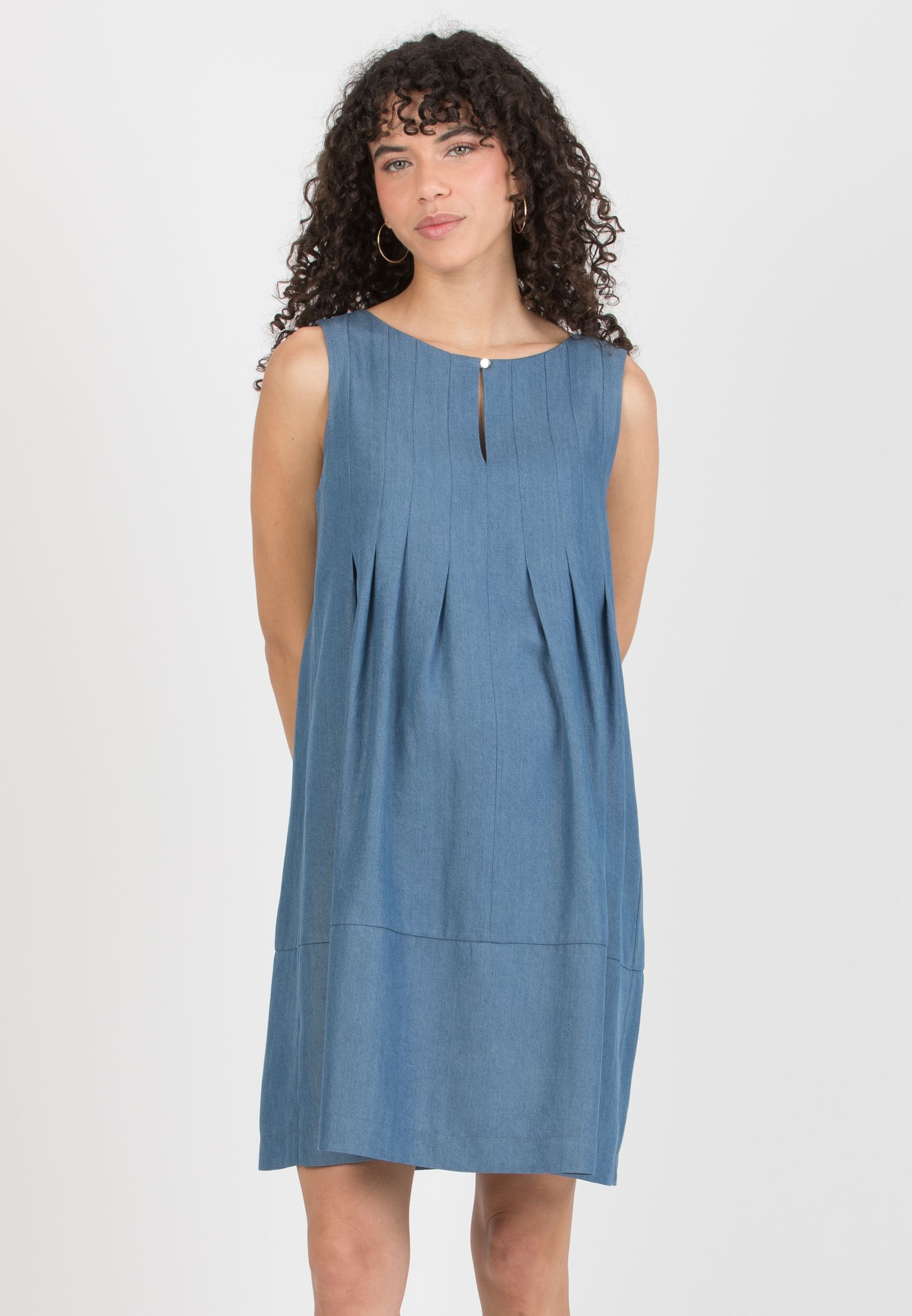 TAMARA – Babydoll-Style Lyocell Jeans Maternity Dress with Boat Neckline and Bow (Denim)