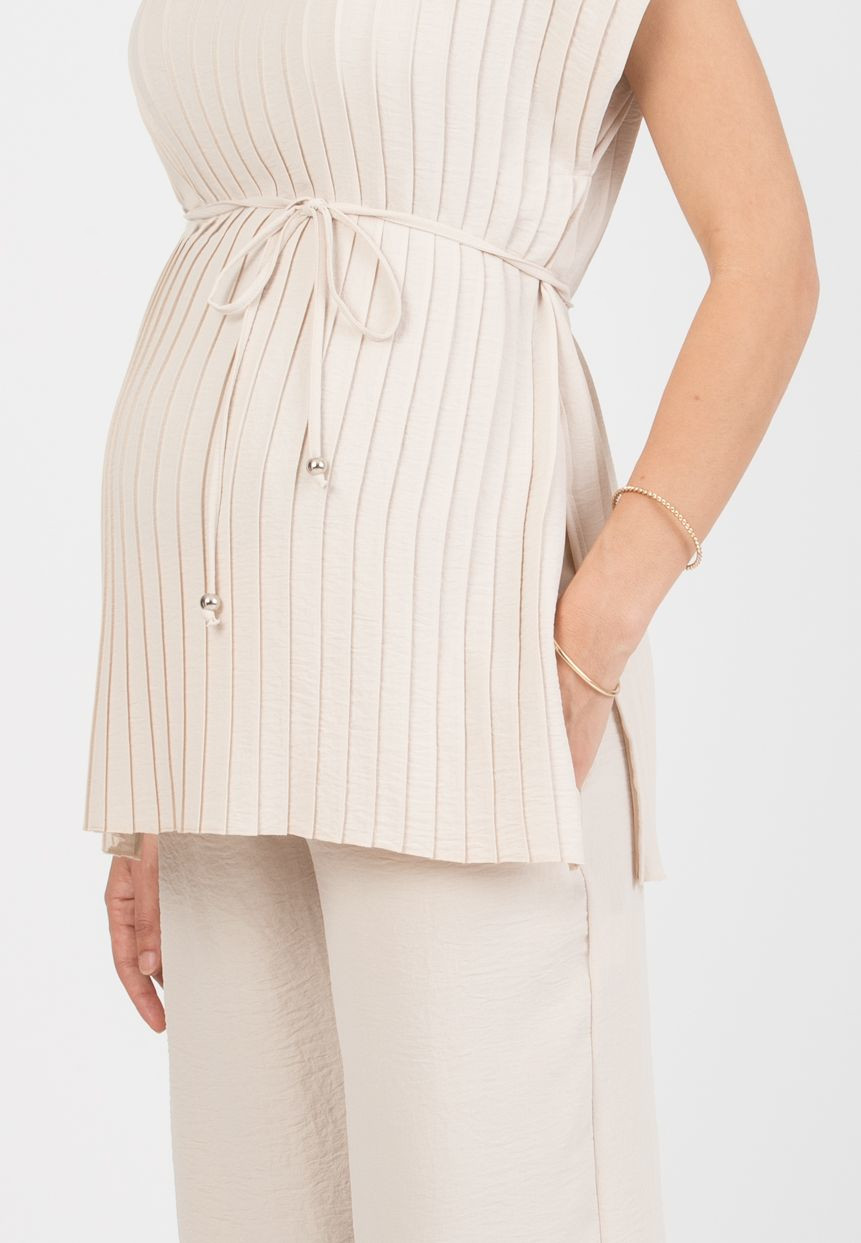 AURELIA M – Pleated Crepe Maternity Top with Boat Neckline and Belt (Sabbia)
