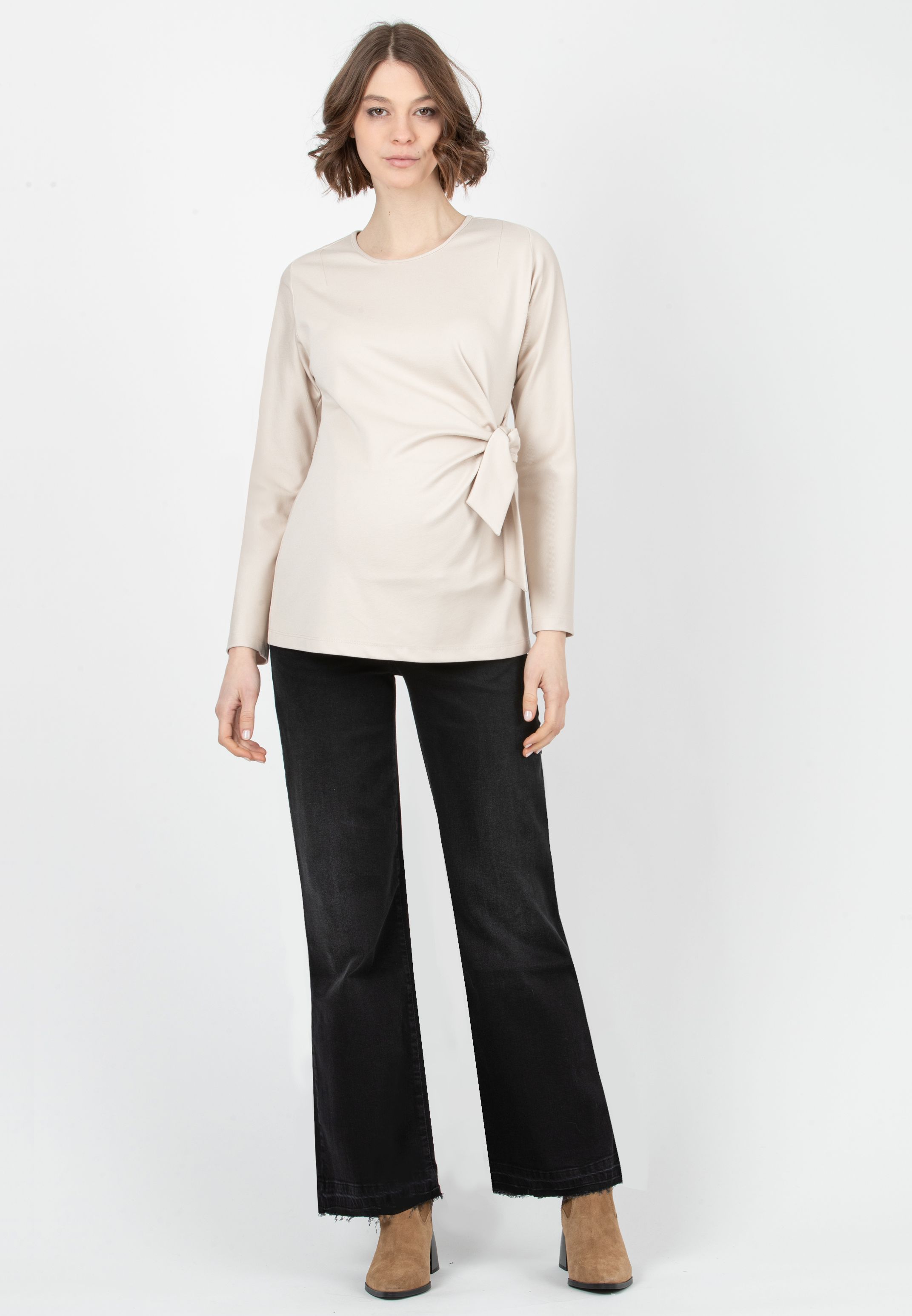 NOAH - Wide Leg Maternity Jeans in Black Denim with Fringed Hem (Nero)