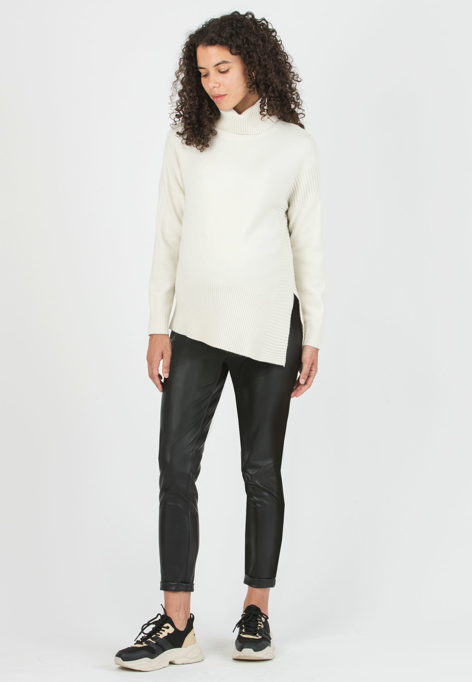 BRANDY - Maternity Wool Blend Sweater with Asymmetric Hem (Gesso)
