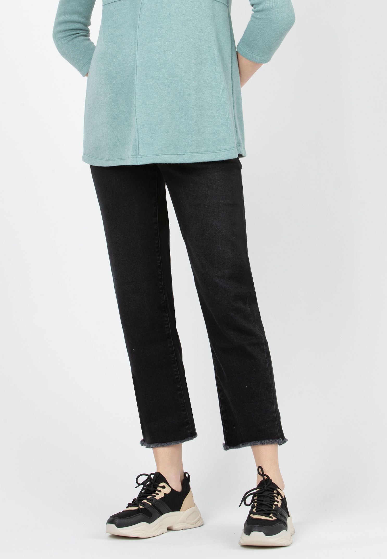 GIADA BLACK - Cropped Straight Maternity Jeans with Fringed Hem (Nero)