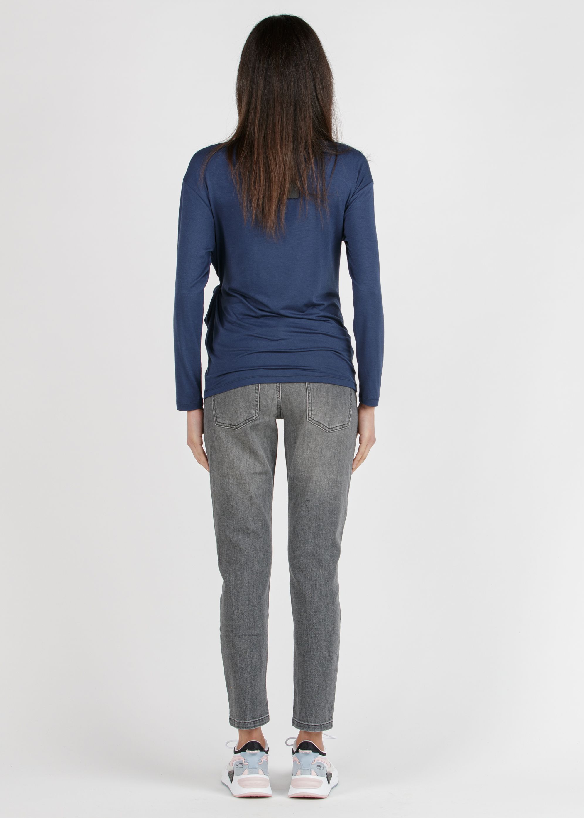 DEMI - Cropped Mom Fit Maternity Jeans in Heavy Denim (Grigio Chiaro)